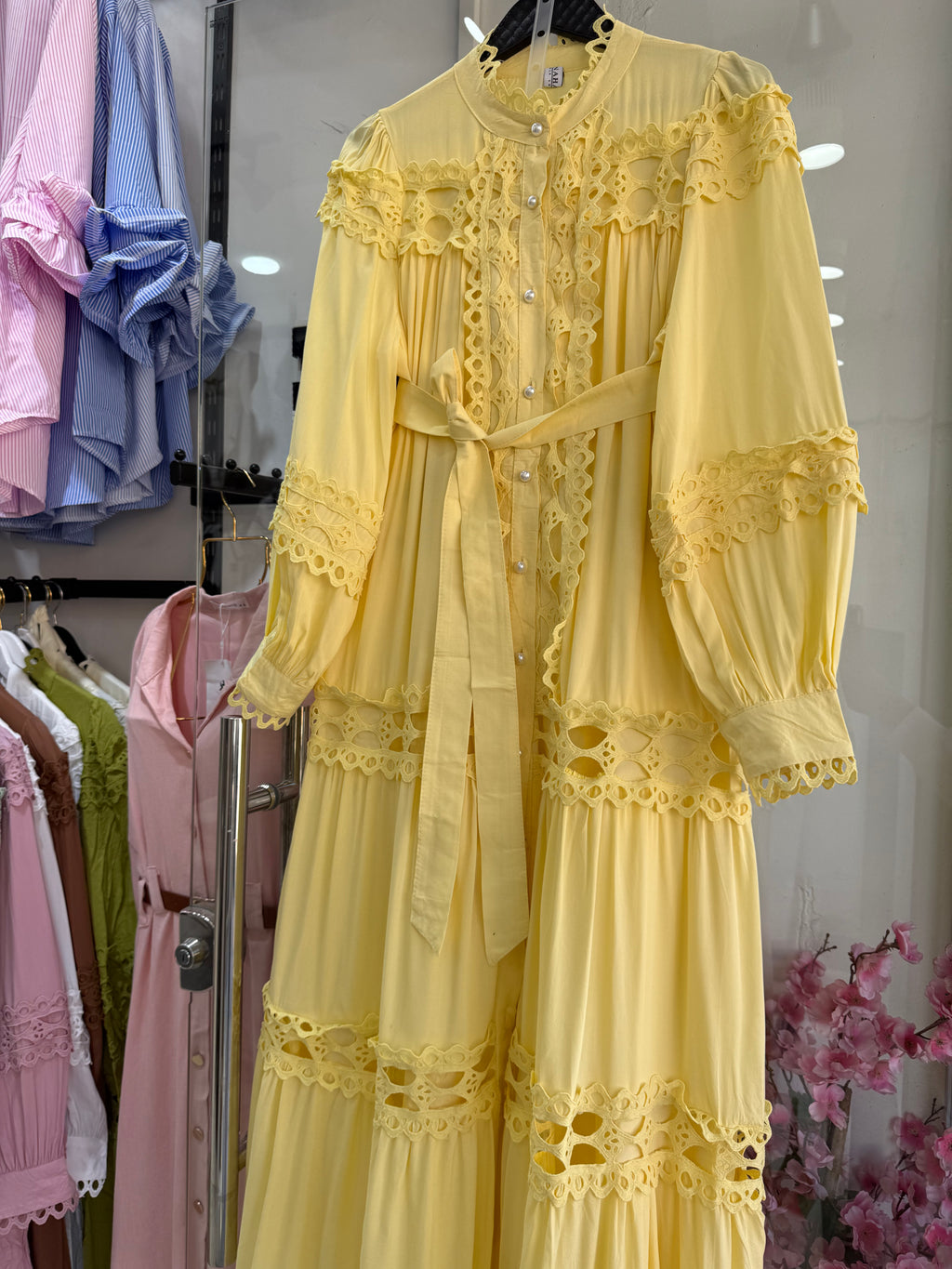 Robe brodé
