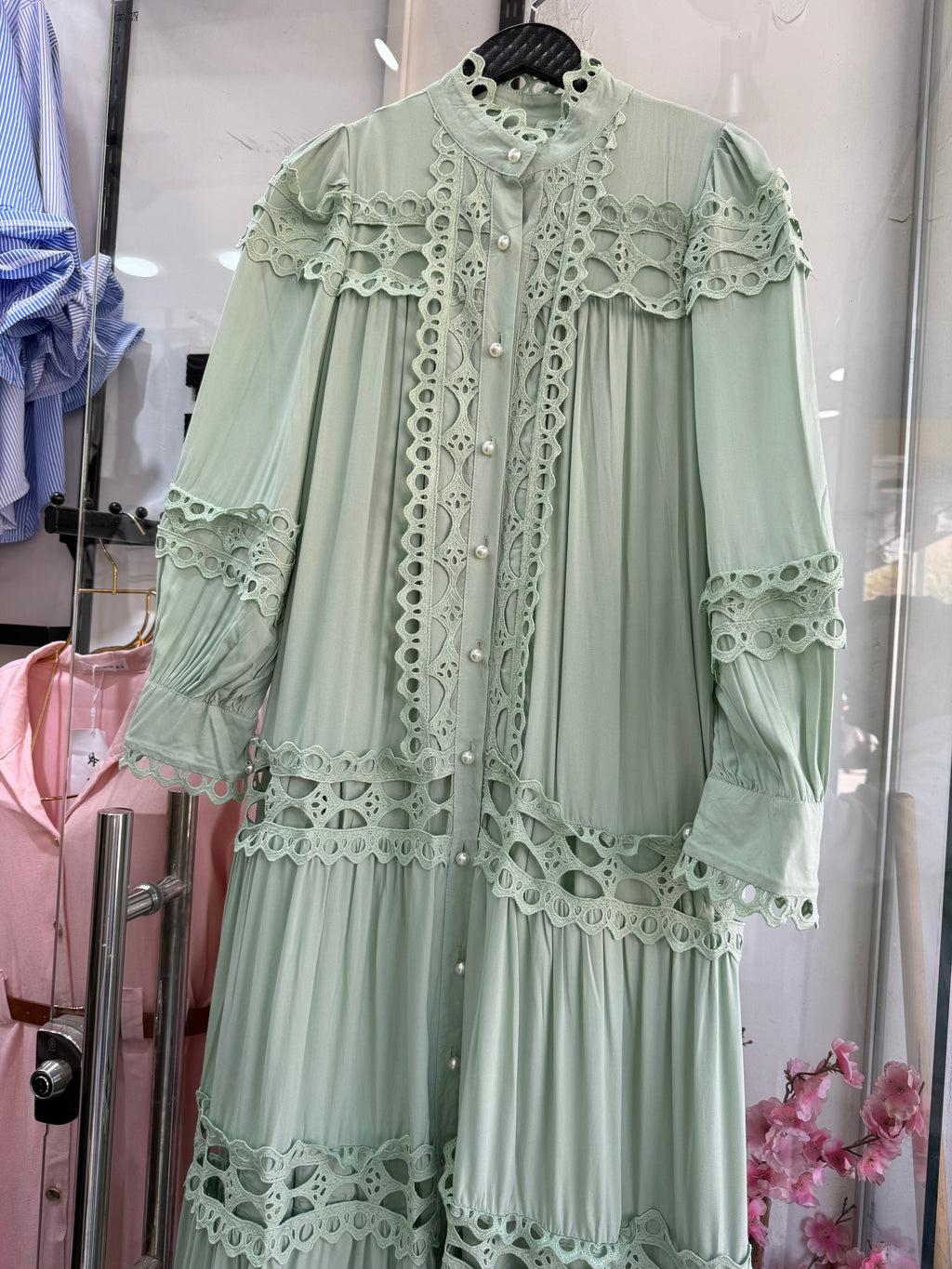Robe brodé
