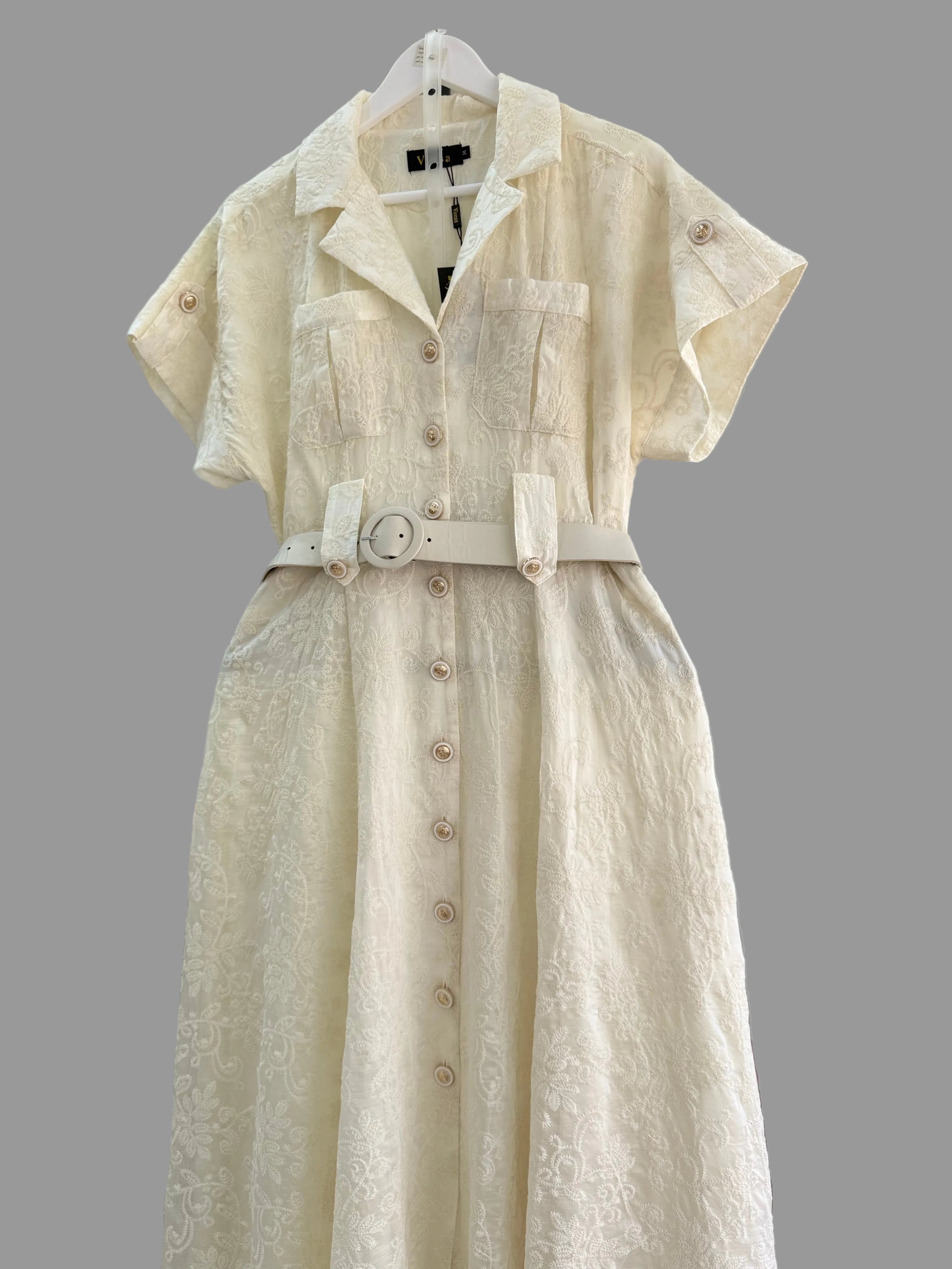 Robe brodé vessa