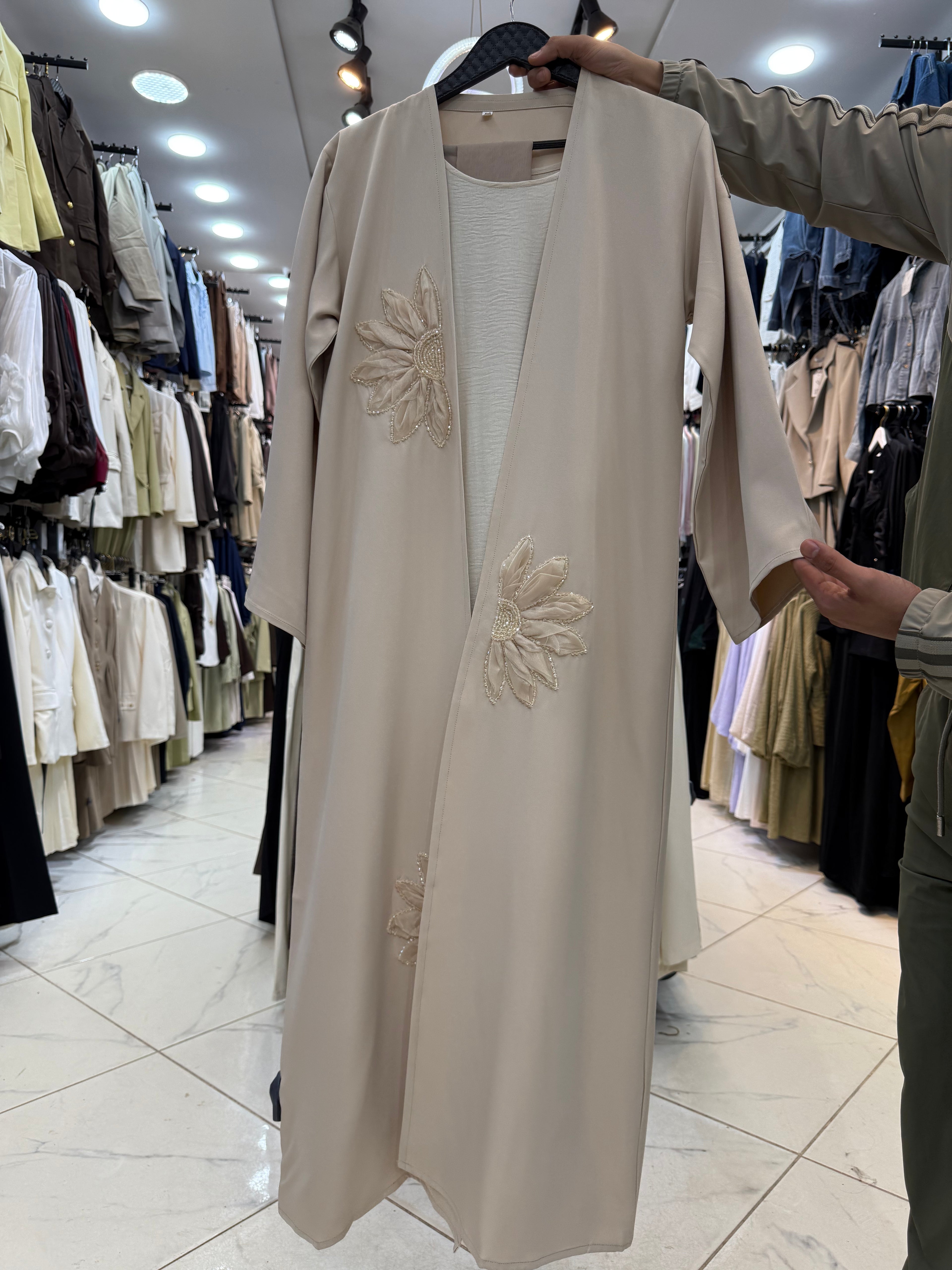 عبايات دبي وردة